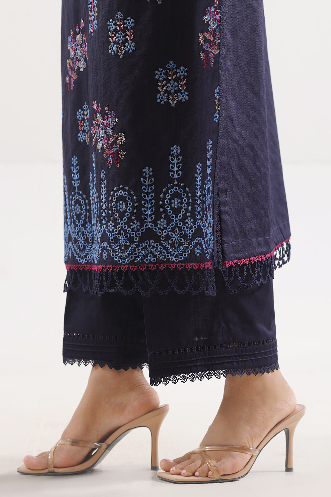 Unstitched Solid Embroidered Cotton Khaddar 3 Piece120609