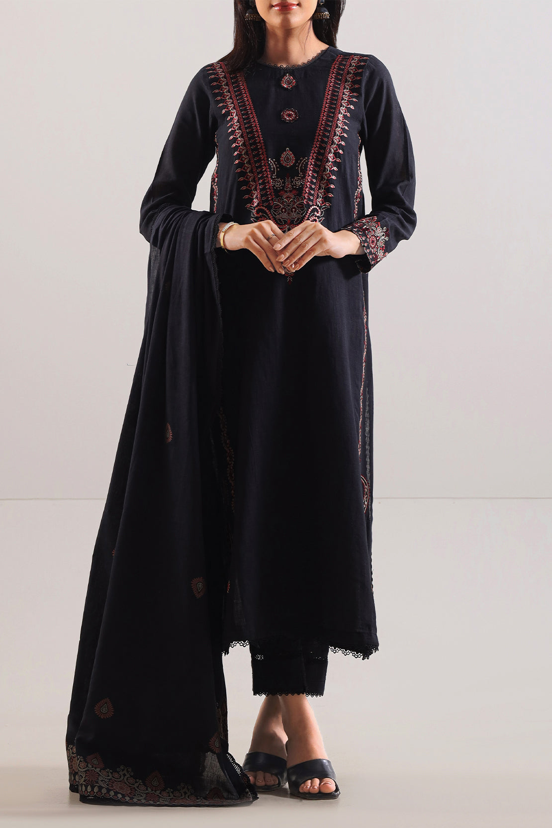 Unstitched Solid Embroidered Cotton Khaddar 3 Piece120612