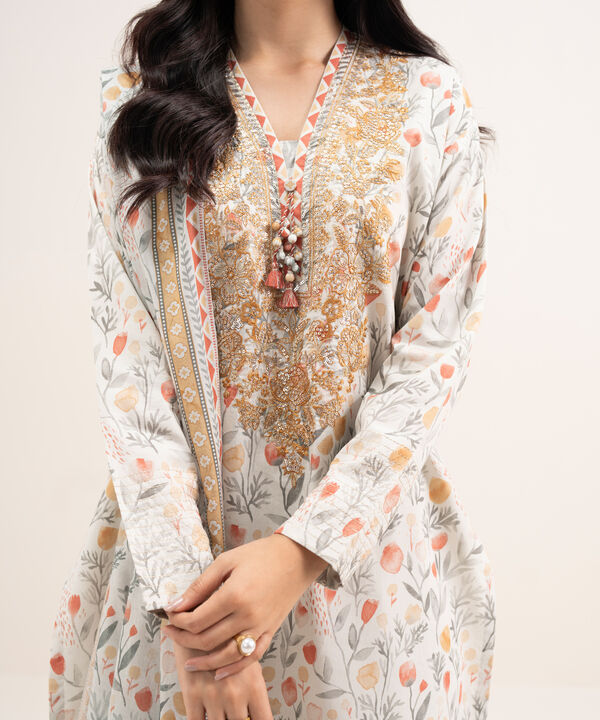 3 Piece - Embroidered Lawn Suit