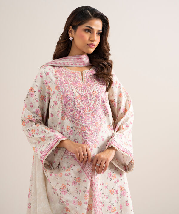 3 Piece - Embroidered Lawn Suit