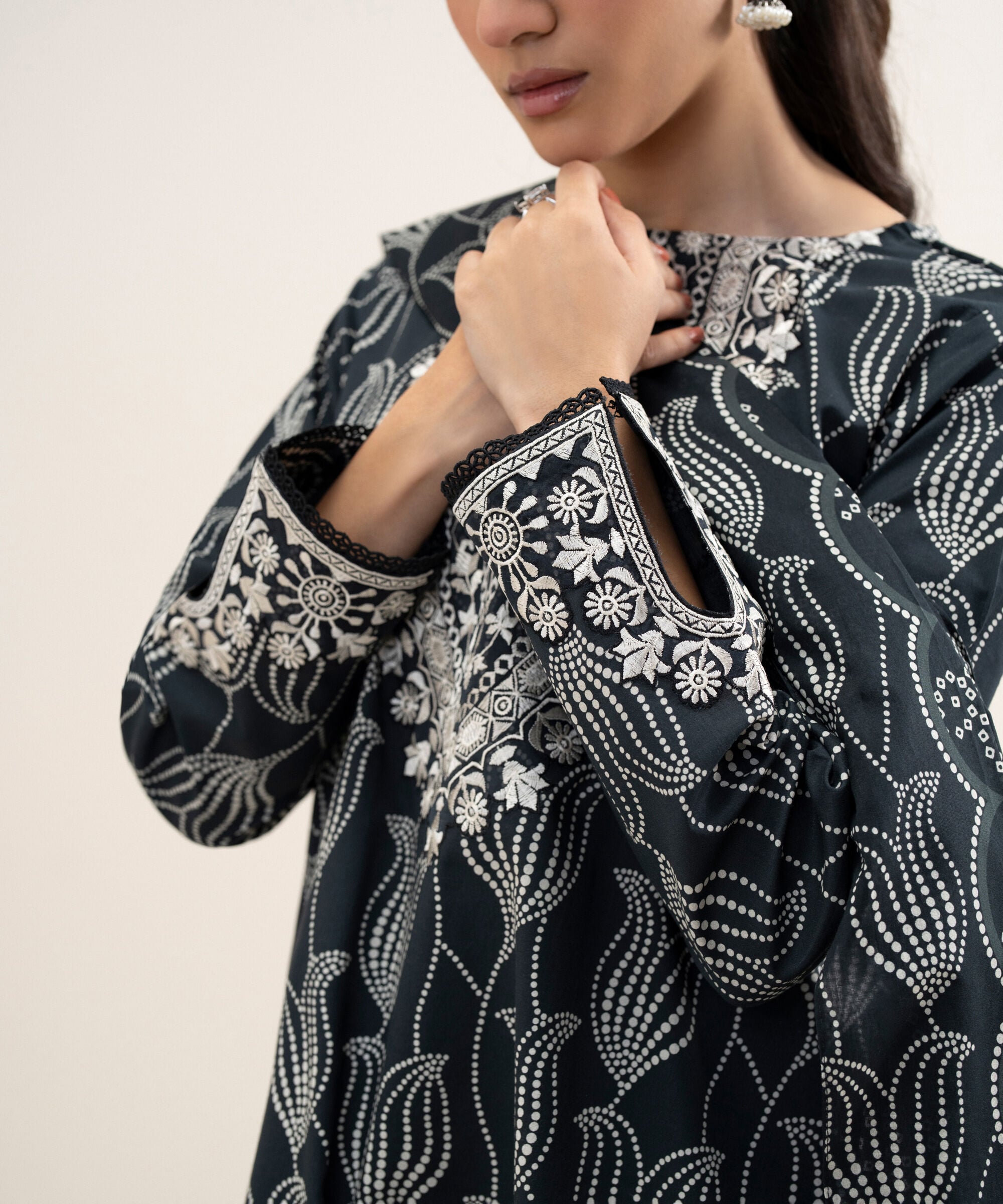3 Piece - Embroidered Lawn Suit