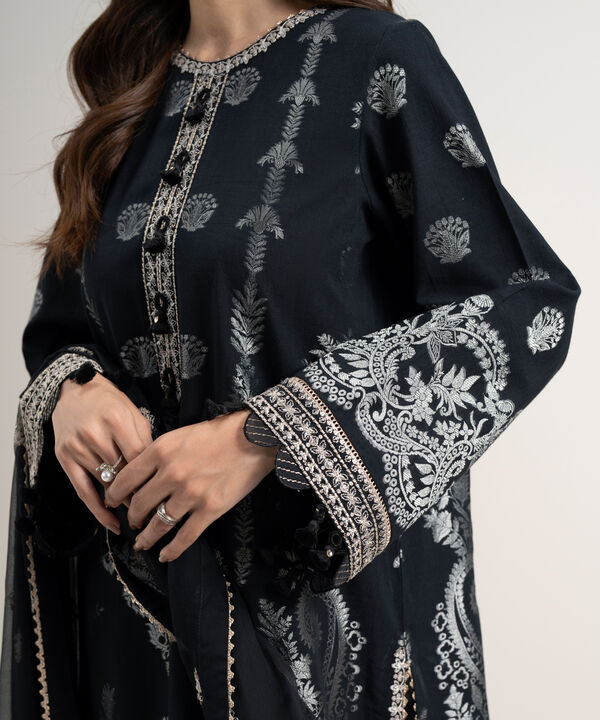 3 Piece - Embroidered Jacquard Suit