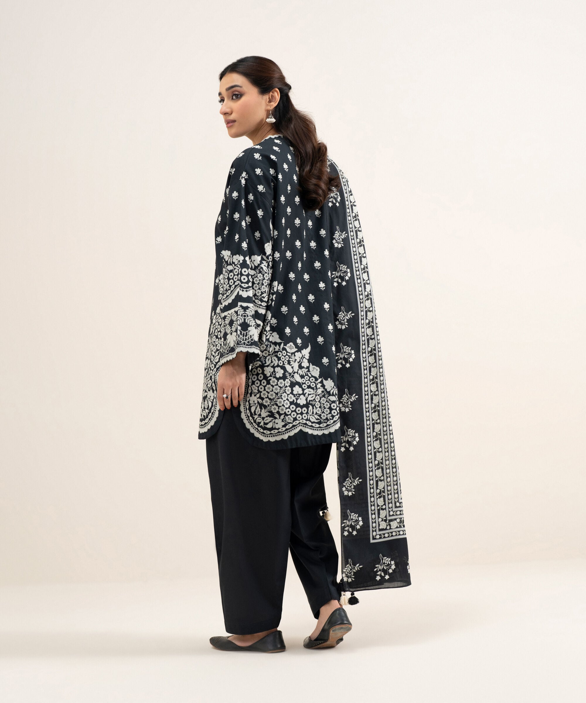 3 Piece - Printed Lawn Suit