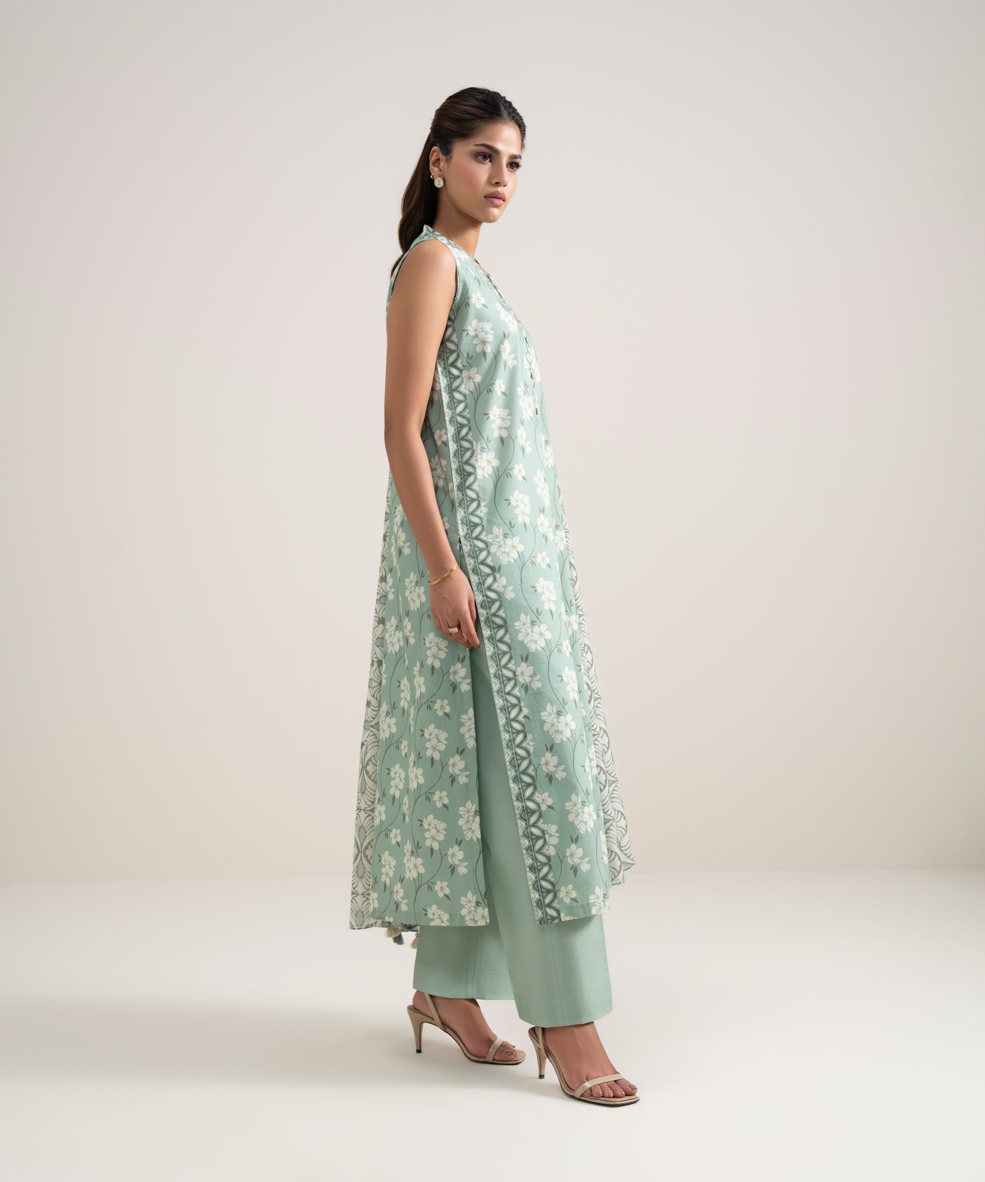 Unstitched 3 PC U3PDDS26V562