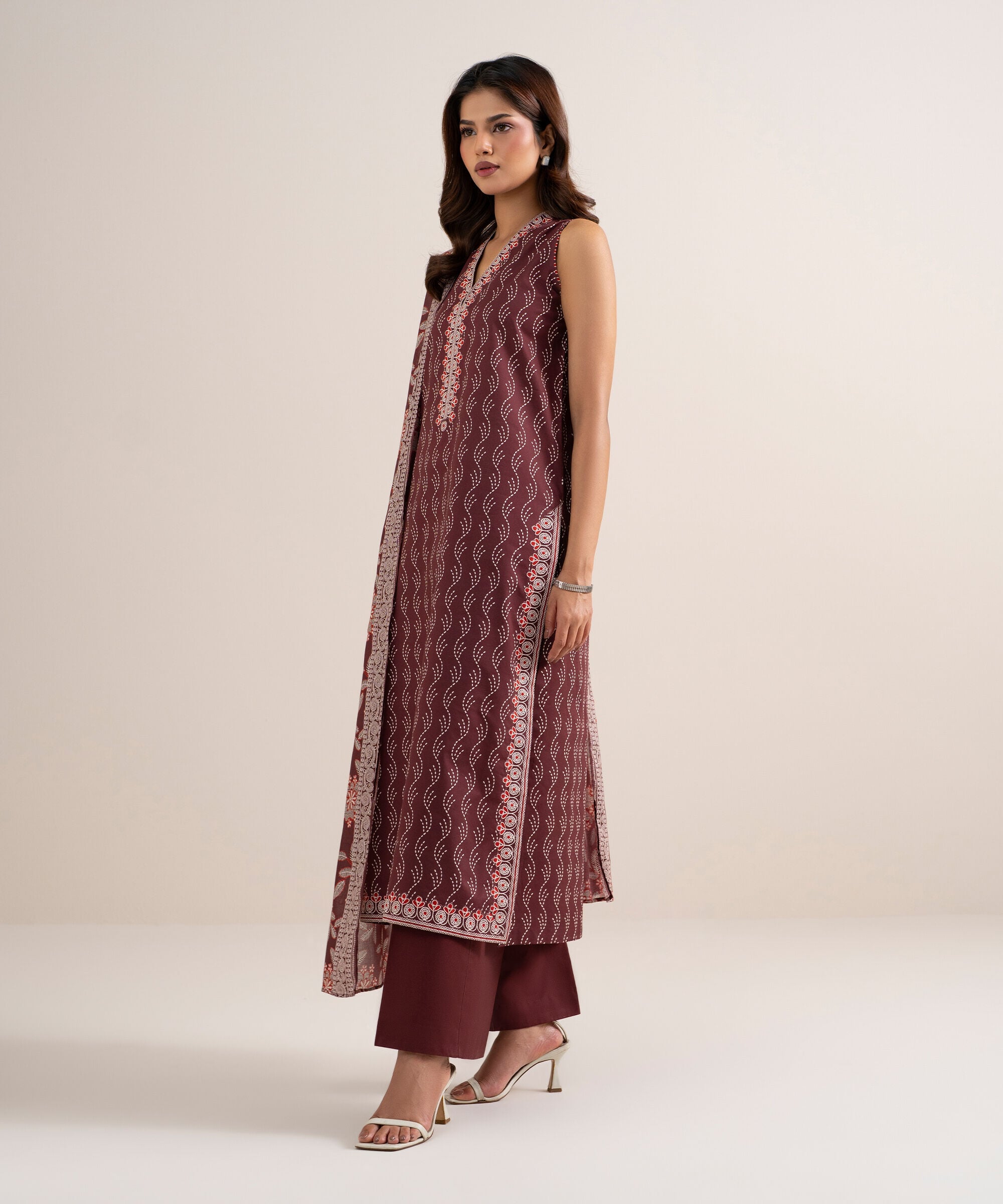 Unstitched 3 PC U3PDDS26V632