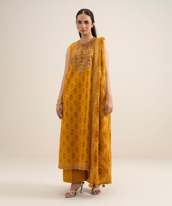 3 Piece - Embroidered Lawn Suit
