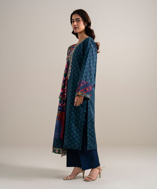 3 Piece - Embroidered Lawn Suit