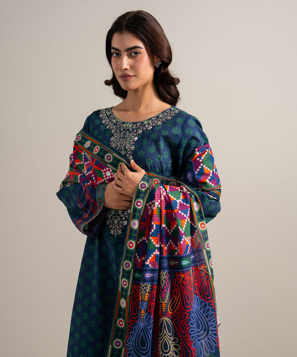 3 Piece - Embroidered Lawn Suit