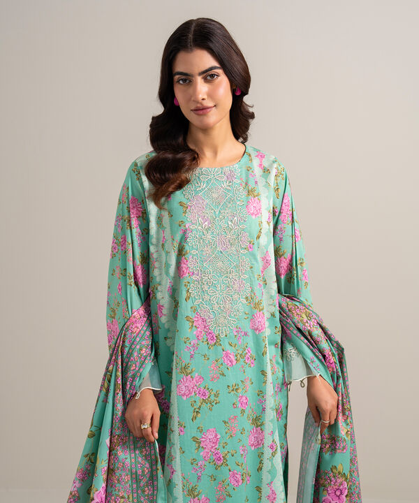 3 Piece - Embroidered Lawn Suit