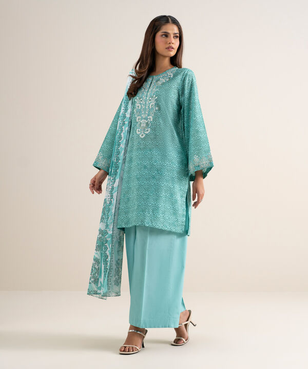 3 Piece - Embroidered Lawn Suit