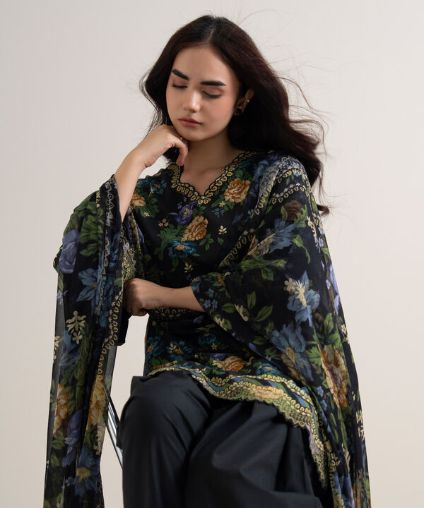 3 Piece - Printed Arabic Lawn Suit