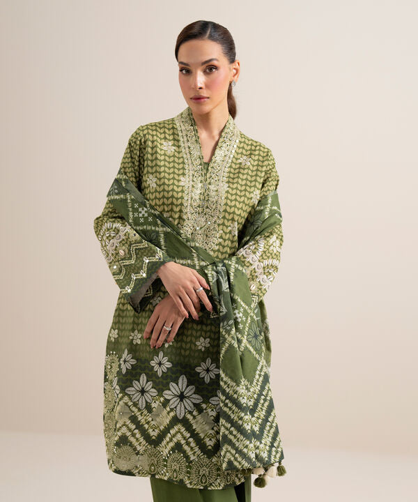 3 Piece - Embroidered Lawn Suit