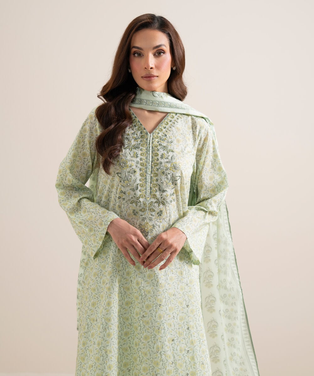3 Piece - Embroidered Lawn Suit