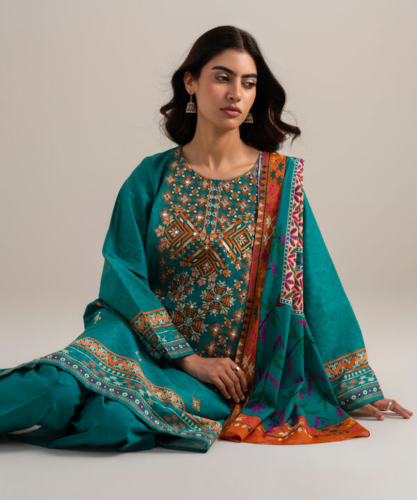 3 Piece - Embroidered Lawn Suit