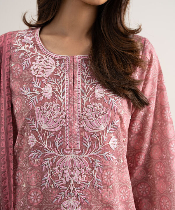 3 Piece - Embroidered Lawn Suit