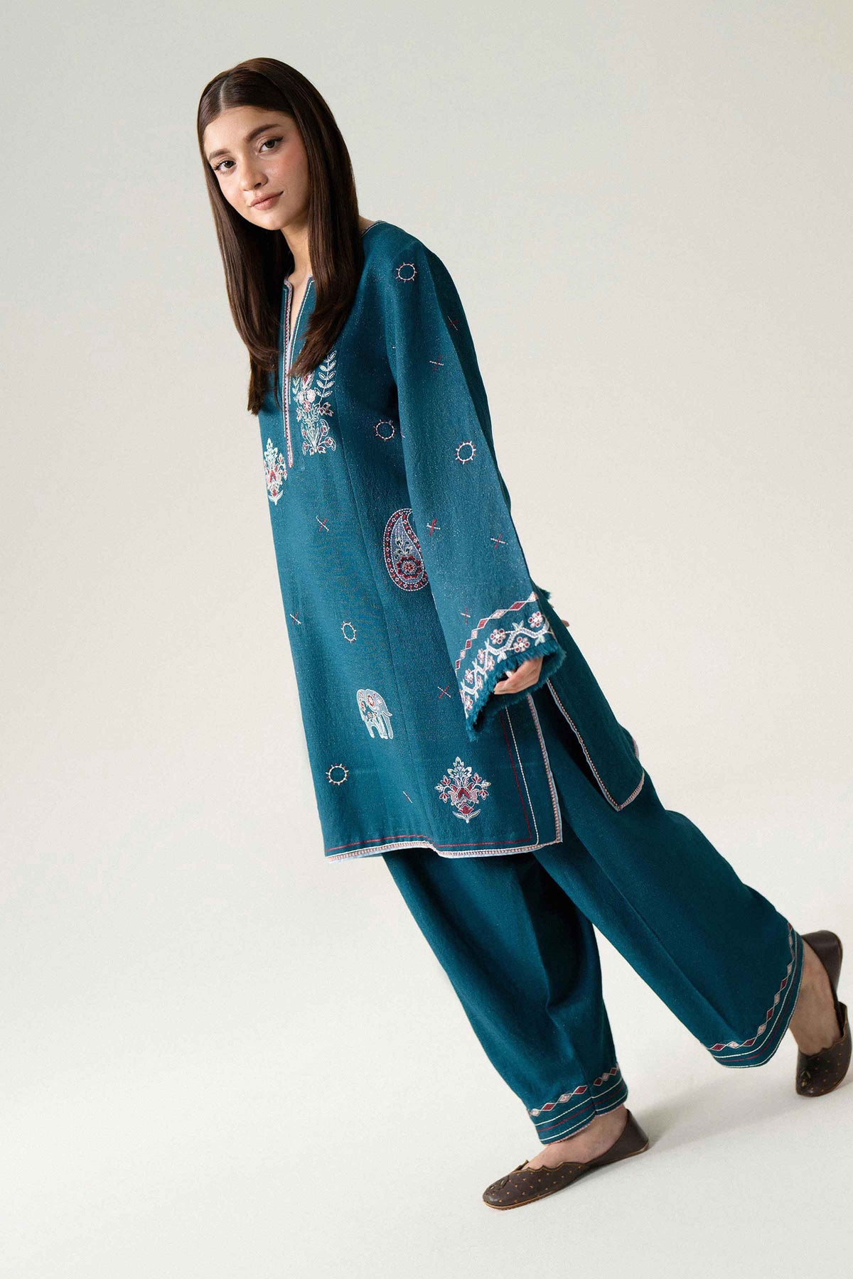2 Piece - Embroidered Suit - U3PE-NISHA26WV1-150