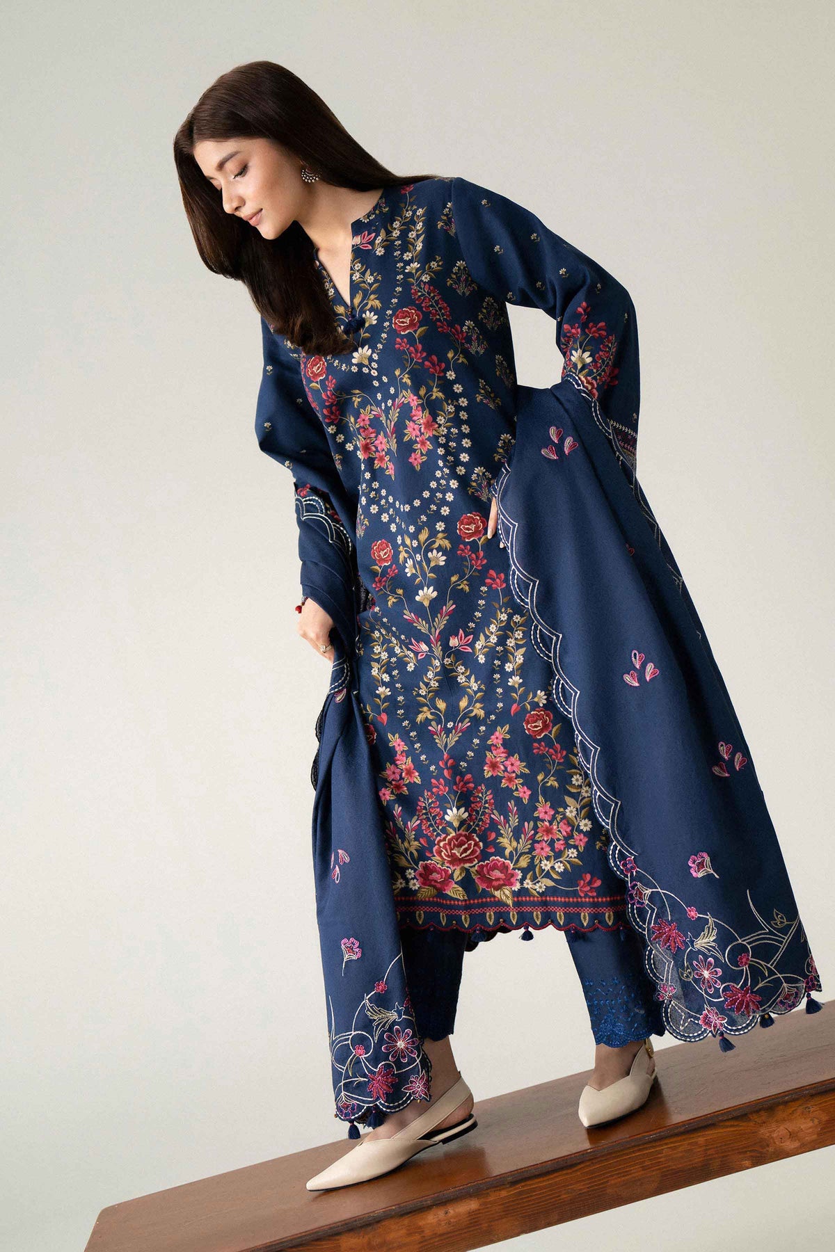 3 Piece - Digital Printed Embroidered Suit - U3PE-NISHA26WV1-151
