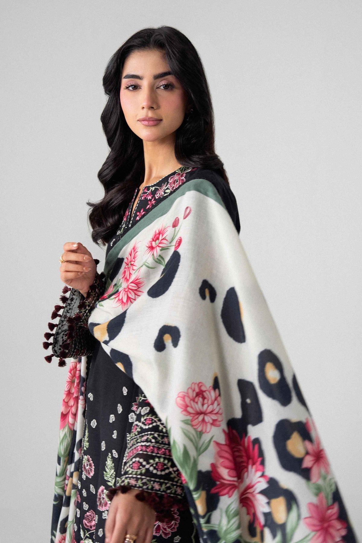 3 Piece - Digital Printed Embroidered Suit - U3PE-NISHA26WV1-235