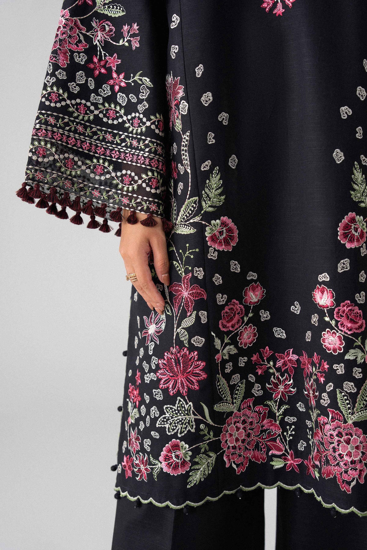 3 Piece - Digital Printed Embroidered Suit - U3PE-NISHA26WV1-235