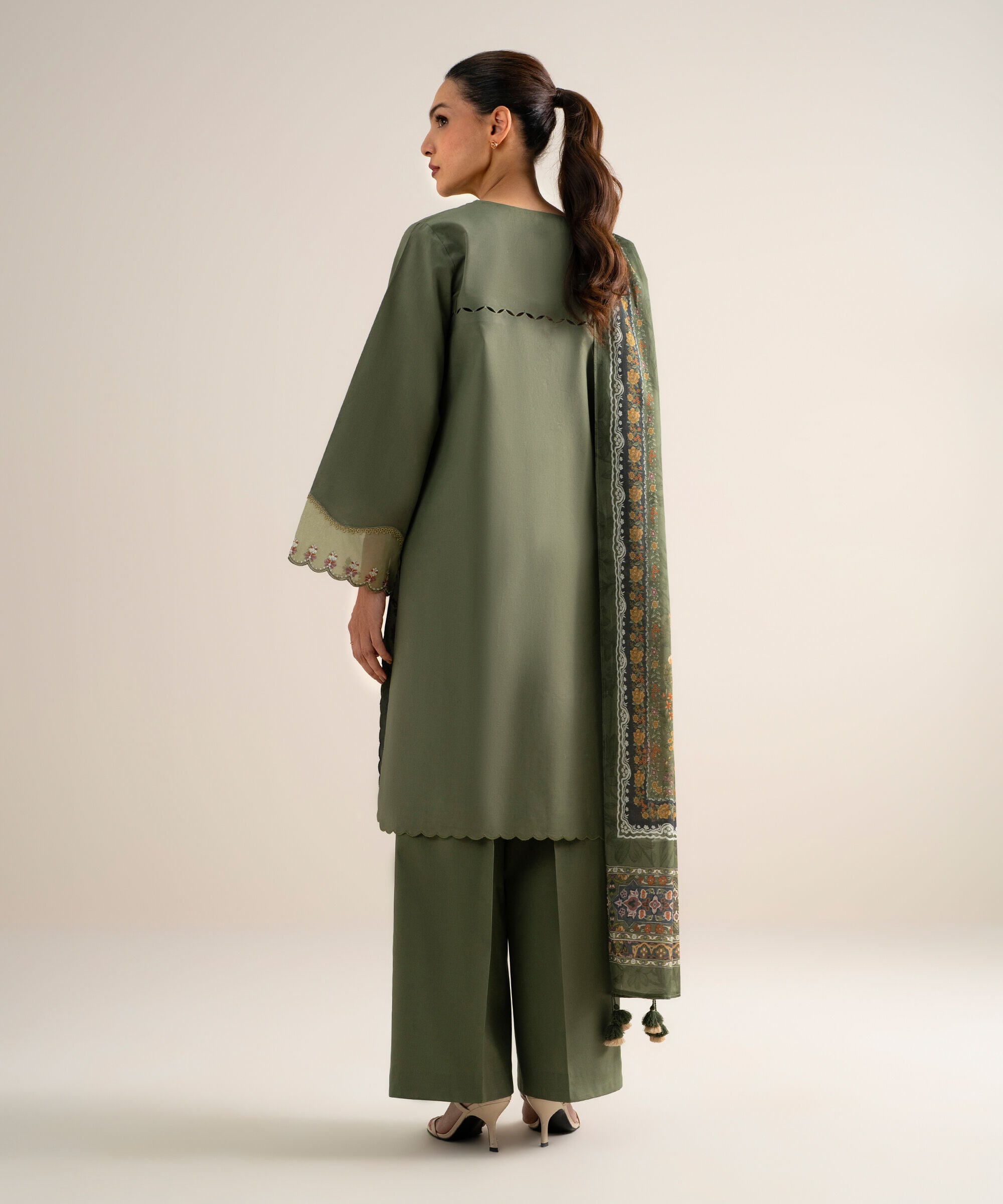 3 Piece - Embroidered Lawn Suit U3PEADD26V16