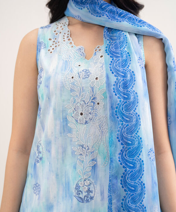 3 Piece - Embroidered Lawn Suit