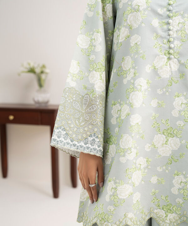 3 Piece - Embroidered Zari Lawn Suit