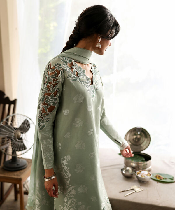 3 Piece - Embroidered Jacquard Suit