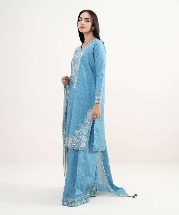 3 Piece - Embroidered Lawn Suit