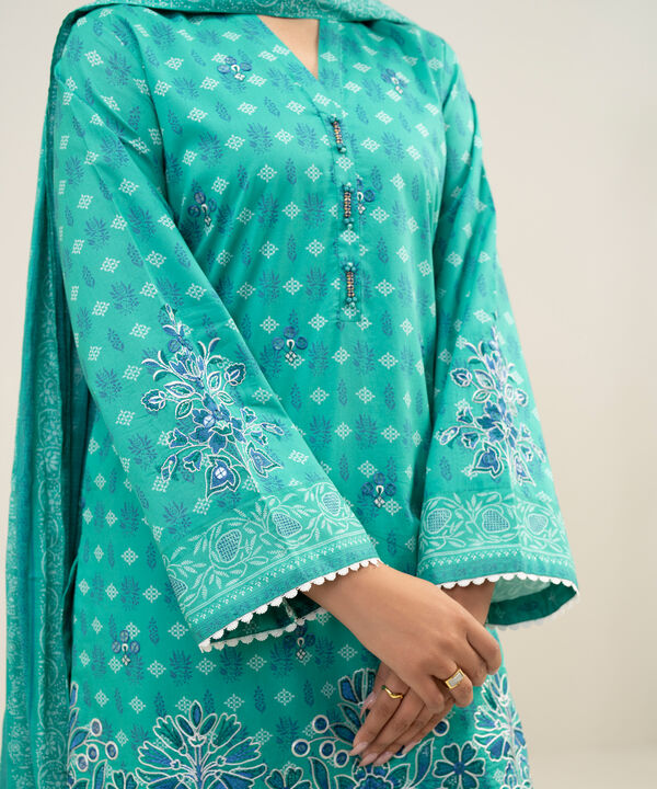 3 Piece - Embroidered Lawn Suit