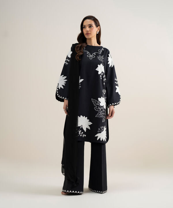 3 Piece - Embroidered Lawn Suit
