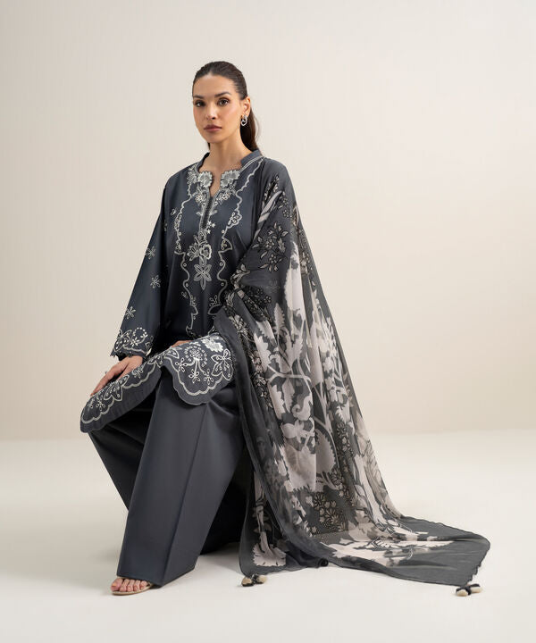 3 Piece - Embroidered Lawn Suit