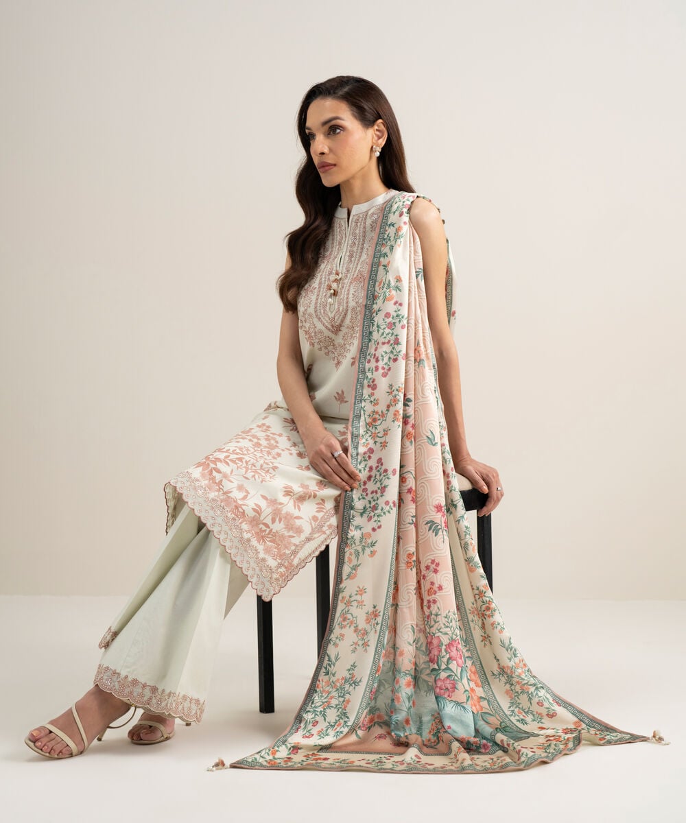 3 Piece - Embroidered Lawn Suit