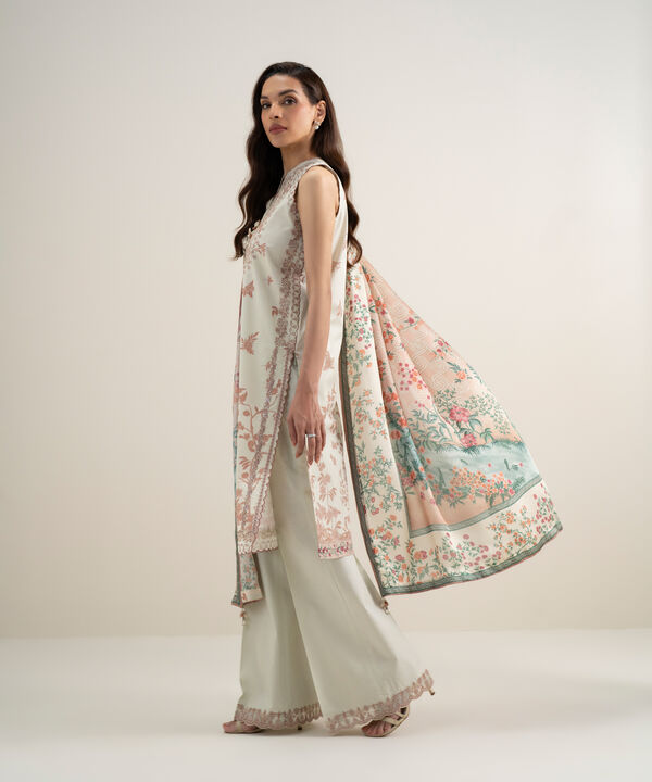3 Piece - Embroidered Lawn Suit