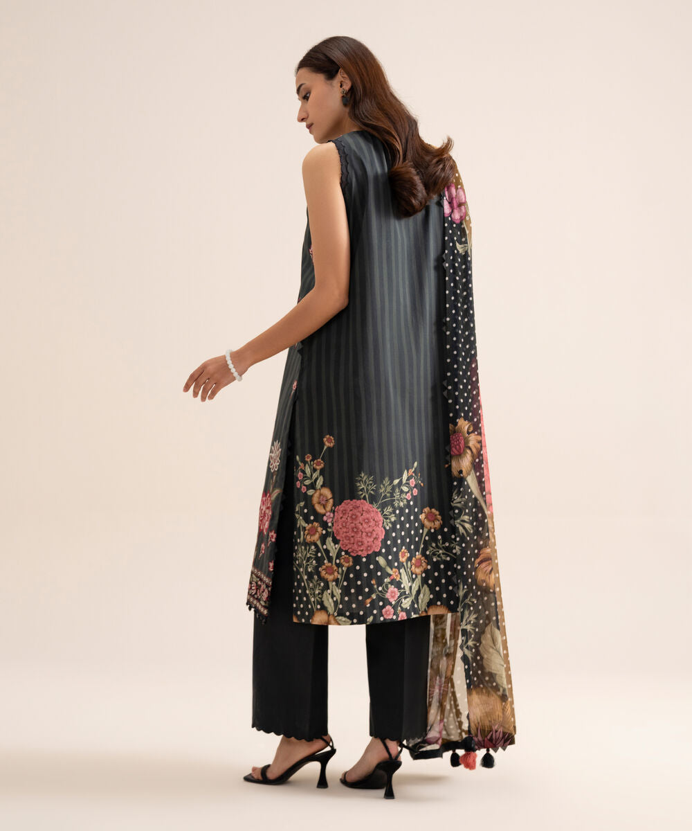 3 Piece - Embroidered Lawn Suit U3PESGS26V71