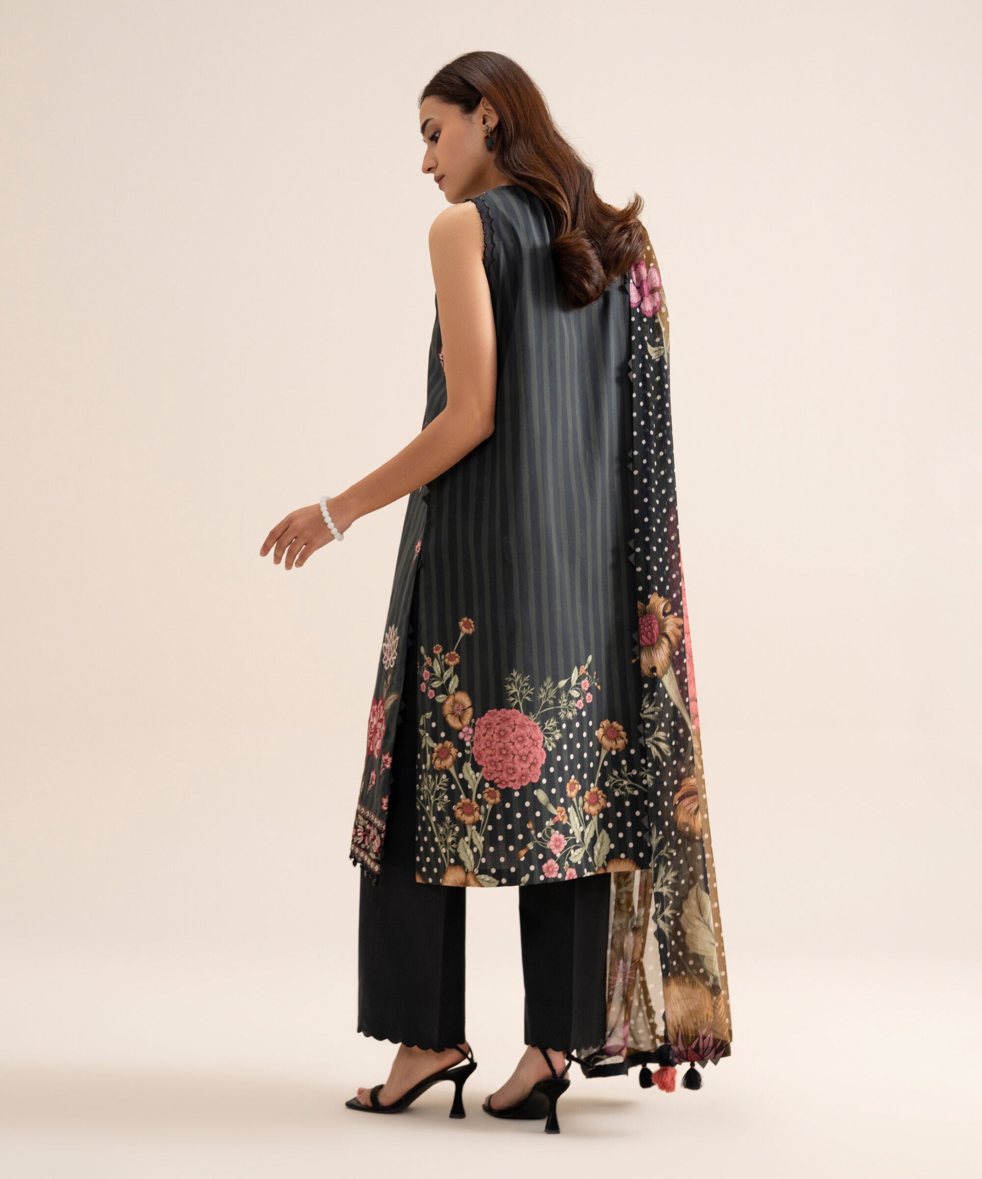 3 Piece - Embroidered Lawn Suit U3PESGS26V71