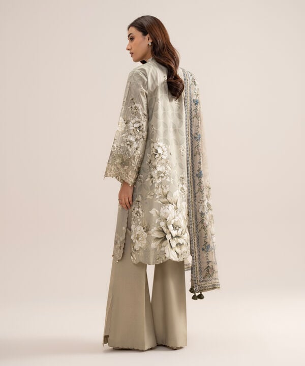 3 Piece - Embroidered Lawn Suit