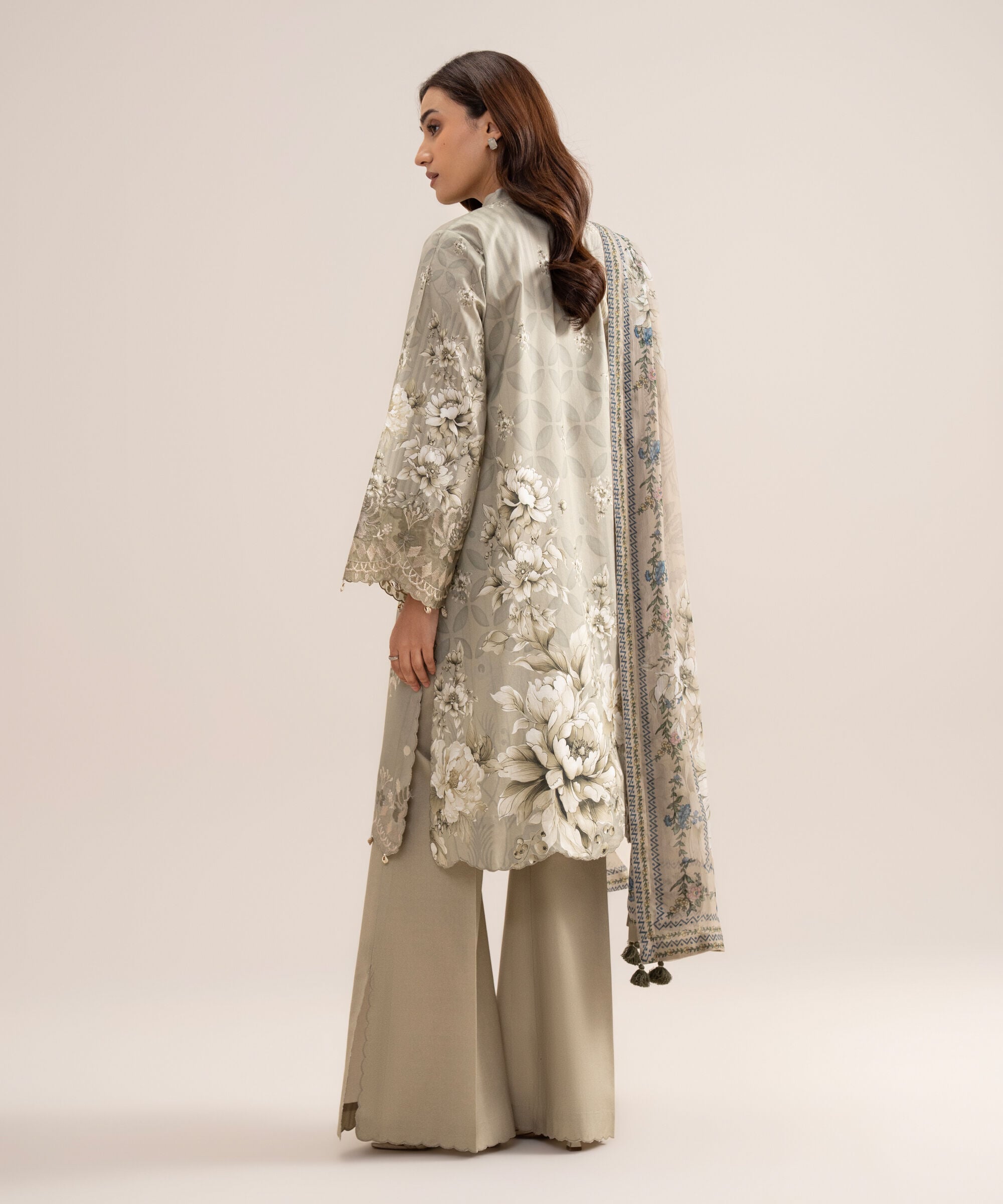 3 Piece - Embroidered Lawn Suit U3PESGS26V73