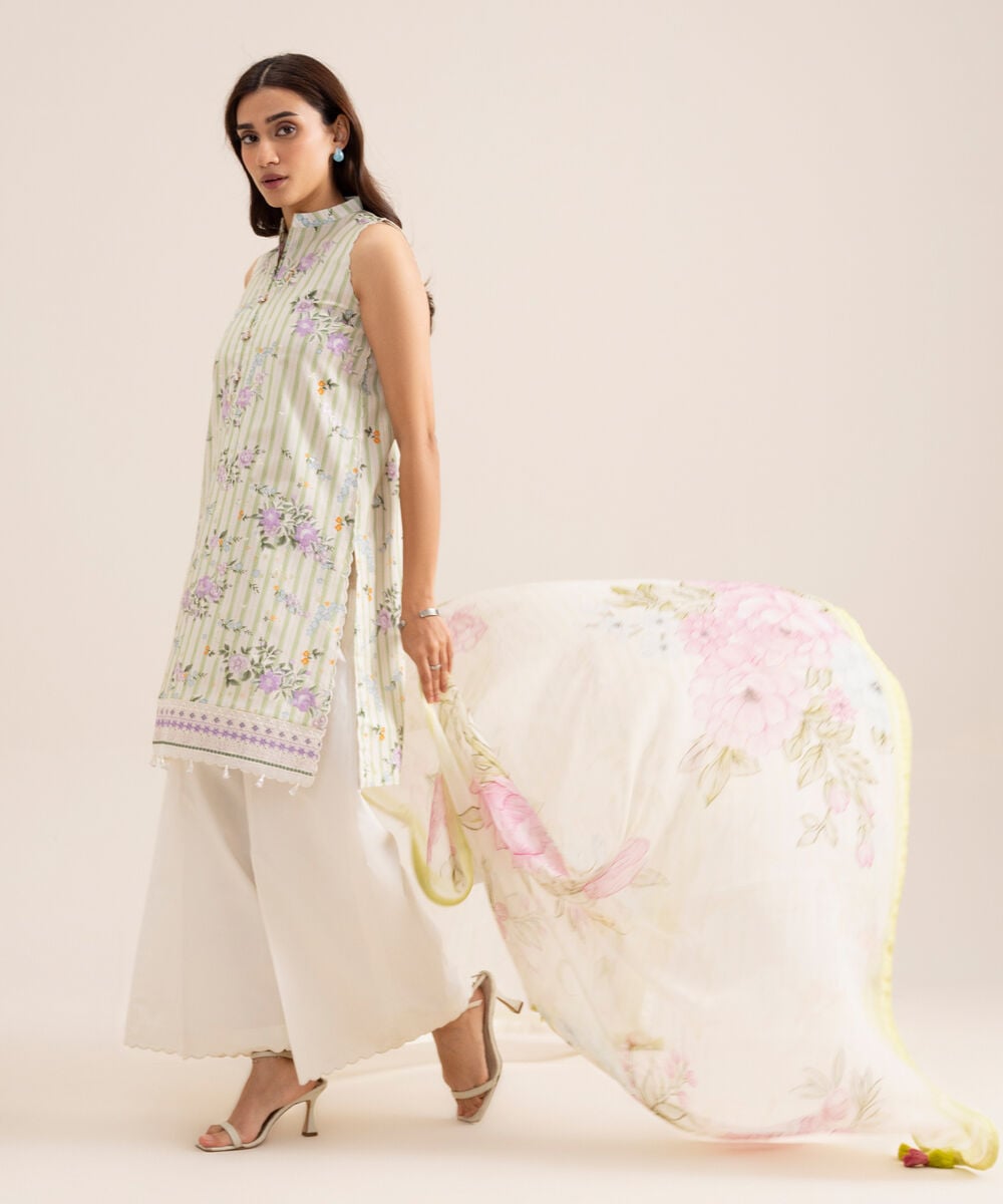 3 Piece - Embroidered Lawn Suit U3PESGS26V75