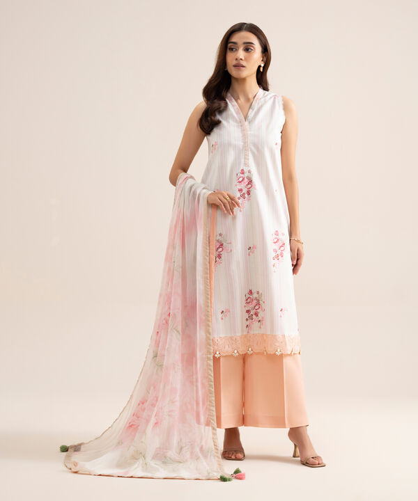 3 Piece - Embroidered Lawn Suit