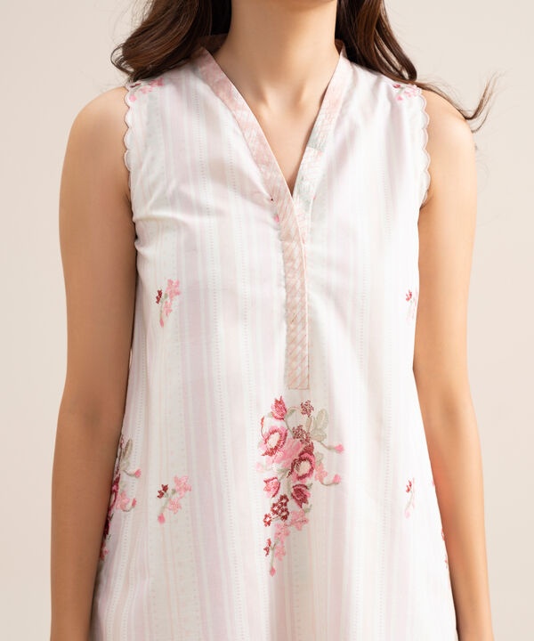 3 Piece - Embroidered Lawn Suit