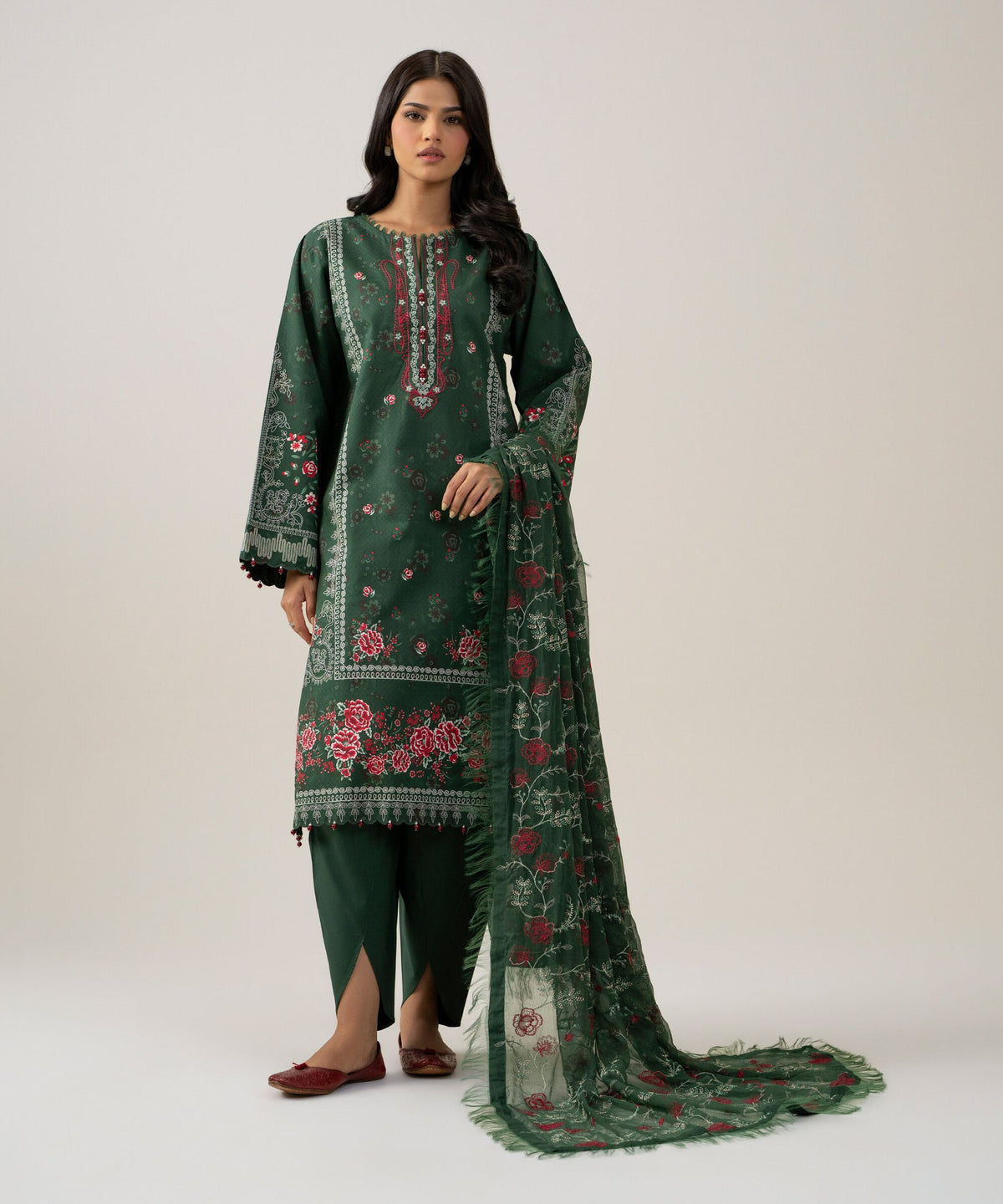 3 Piece - Embroidered Lawn Suit U3PESGS26V85