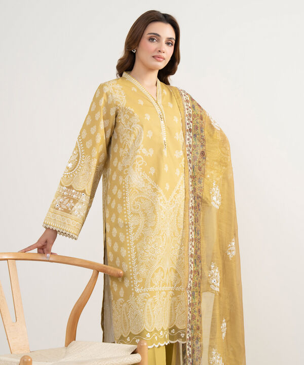 3 Piece - Embroidered Lawn Suit