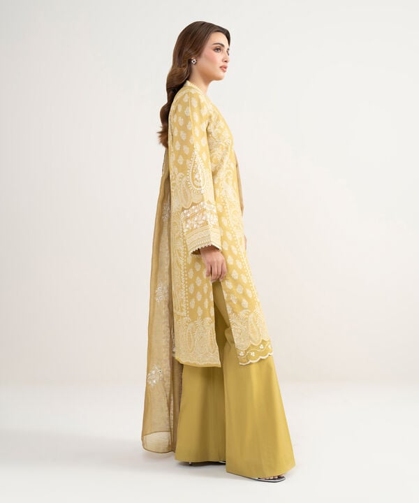 3 Piece - Embroidered Lawn Suit