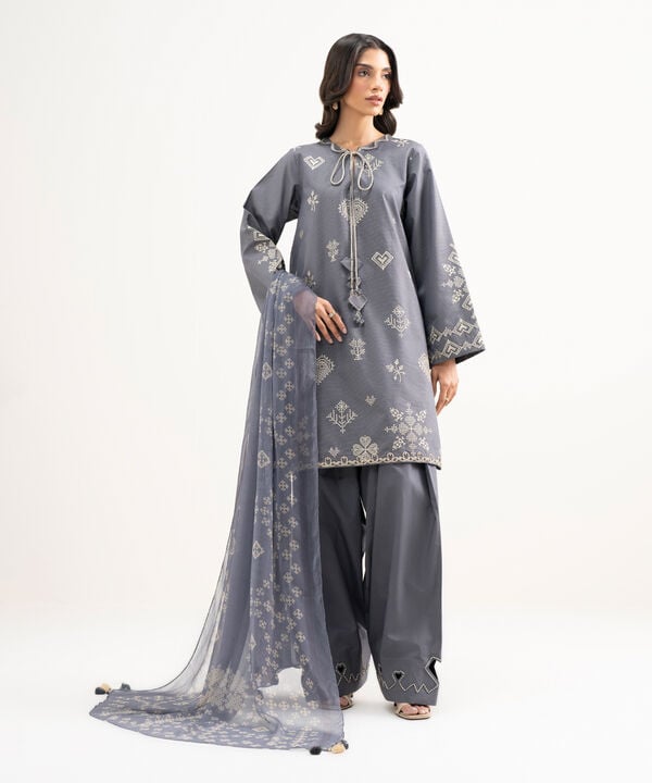 3 Piece - Embroidered Zari Lawn Suit