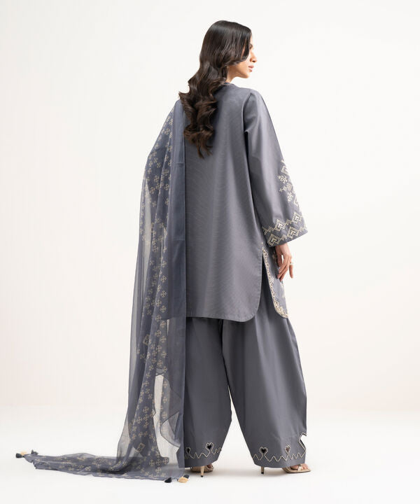 3 Piece - Embroidered Zari Lawn Suit