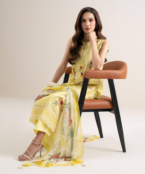 3 Piece - Embroidered Lawn Suit