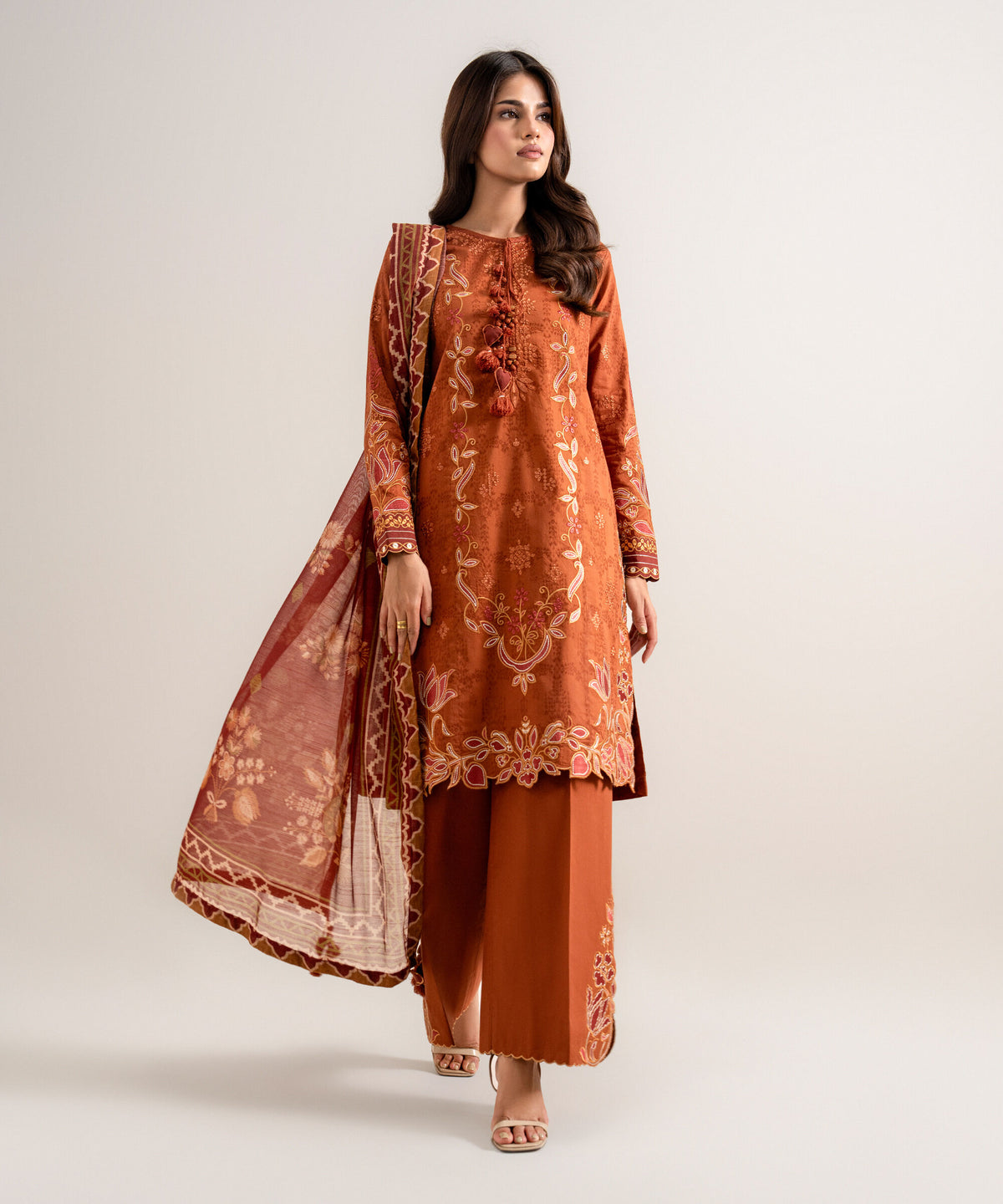 3 Piece - Embroidered Jacquard Suit U3PESTS26V82