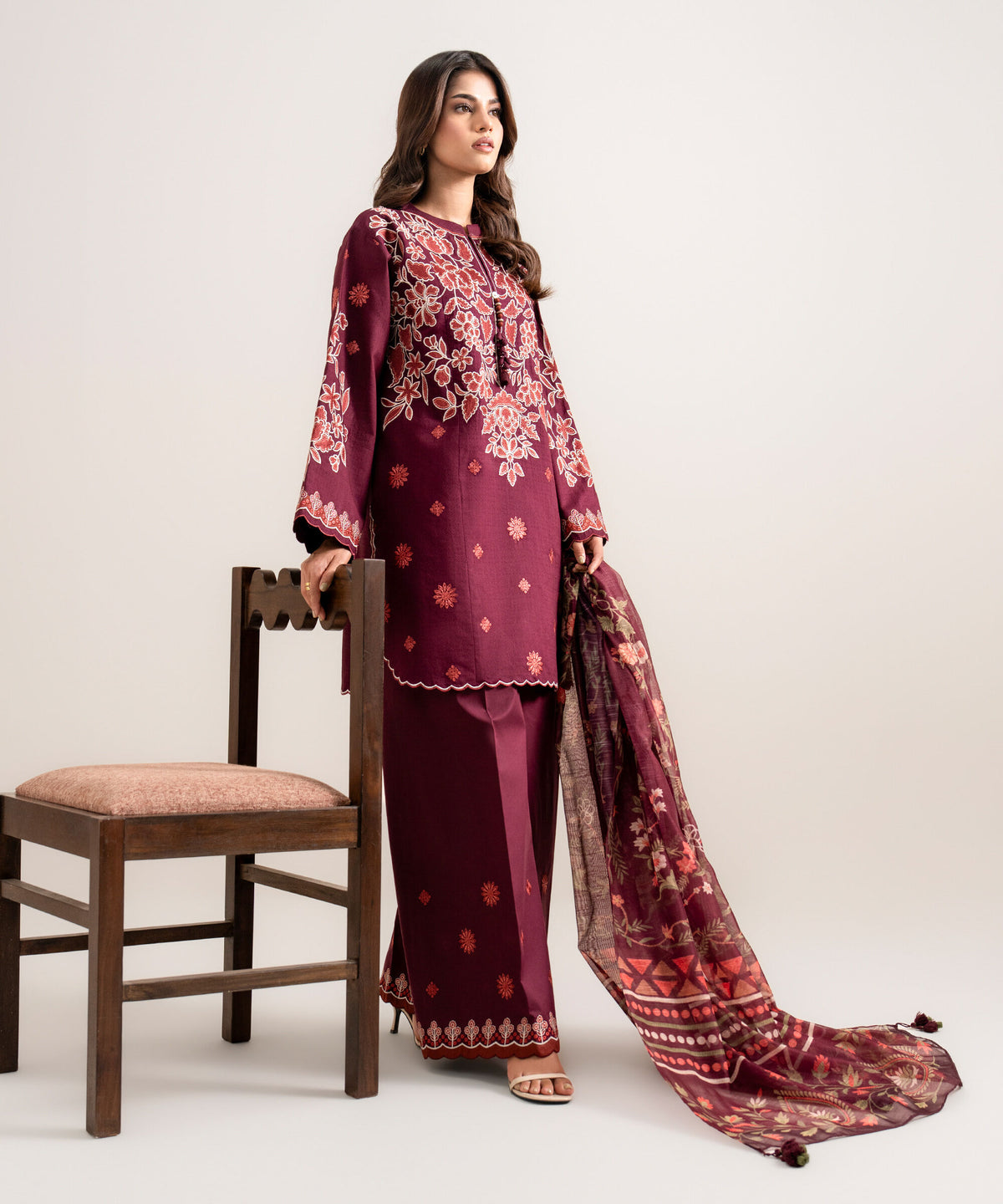 3 Piece - Embroidered Dobby Suit U3PESTS26V84