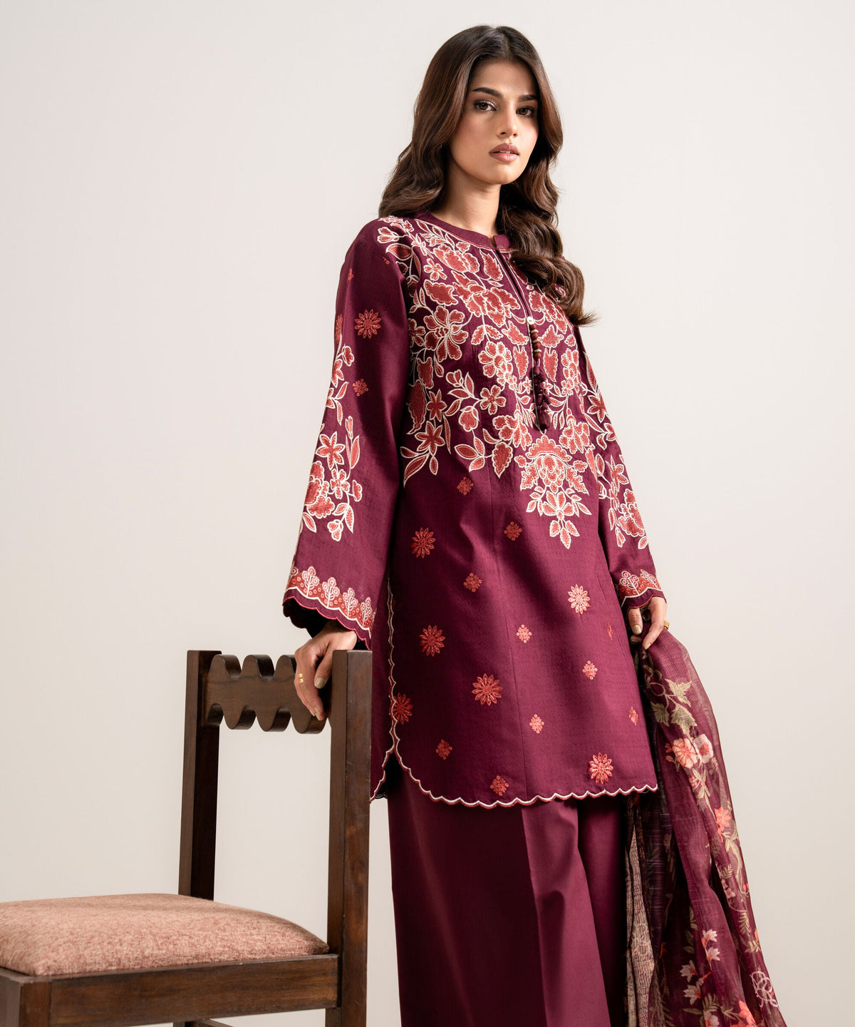 3 Piece - Embroidered Dobby Suit U3PESTS26V84