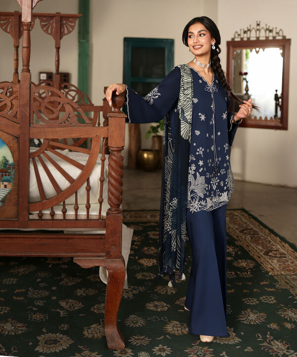 3 Piece - Embroidered Lawn Suit